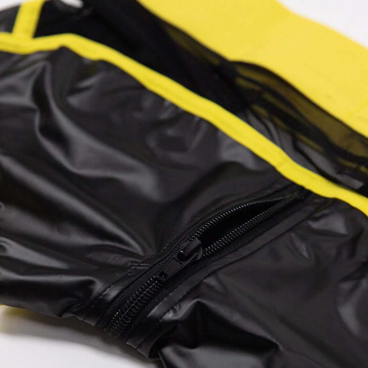 Teaser Trunk in Yellow
